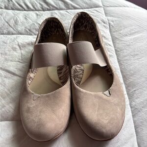 New Women’s Taupe Slip-On Ballet Flats